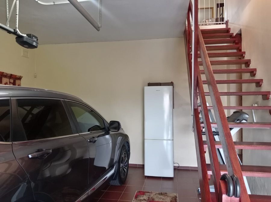 5 Bedroom Property for Sale in Isipingo Hills KwaZulu-Natal