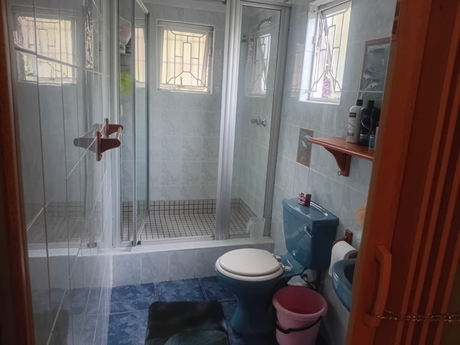 5 Bedroom Property for Sale in Isipingo Hills KwaZulu-Natal