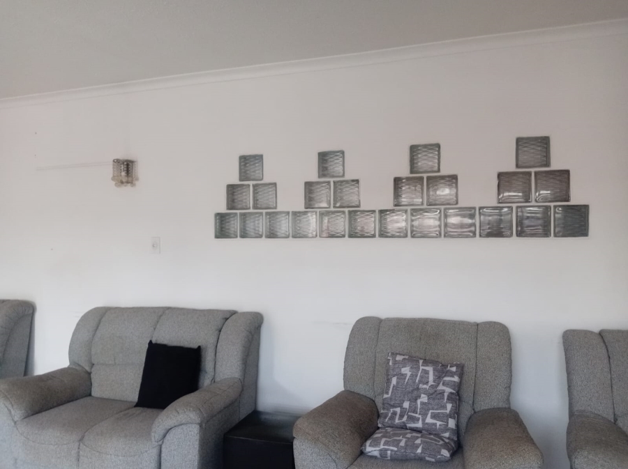 5 Bedroom Property for Sale in Isipingo Hills KwaZulu-Natal