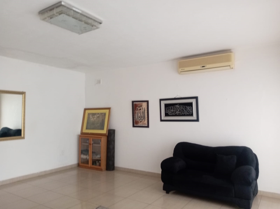5 Bedroom Property for Sale in Isipingo Hills KwaZulu-Natal