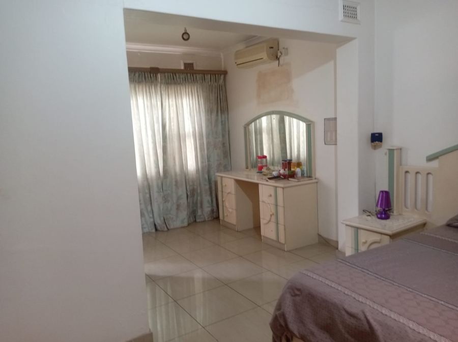 5 Bedroom Property for Sale in Isipingo Hills KwaZulu-Natal