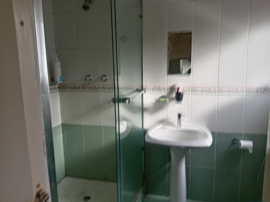 5 Bedroom Property for Sale in Isipingo Hills KwaZulu-Natal