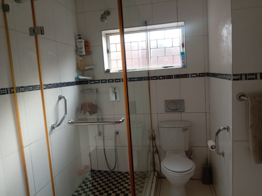 5 Bedroom Property for Sale in Isipingo Hills KwaZulu-Natal