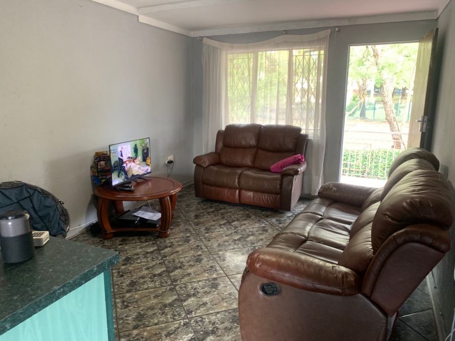1 Bedroom Property for Sale in Scottsville KwaZulu-Natal
