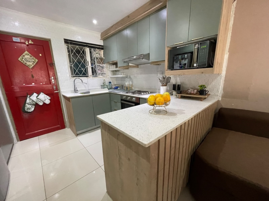 2 Bedroom Property for Sale in Sherwood KwaZulu-Natal