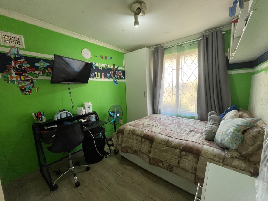 2 Bedroom Property for Sale in Sherwood KwaZulu-Natal