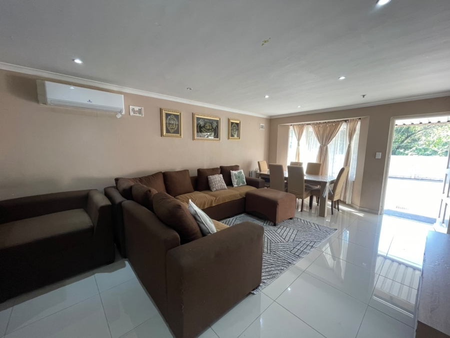 2 Bedroom Property for Sale in Sherwood KwaZulu-Natal