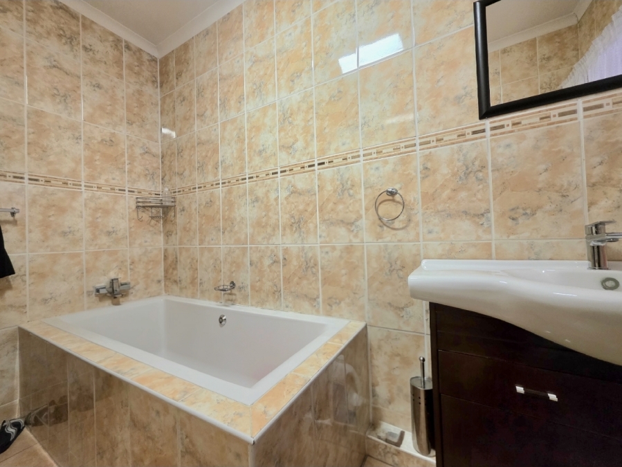 3 Bedroom Property for Sale in Isipingo Hills KwaZulu-Natal