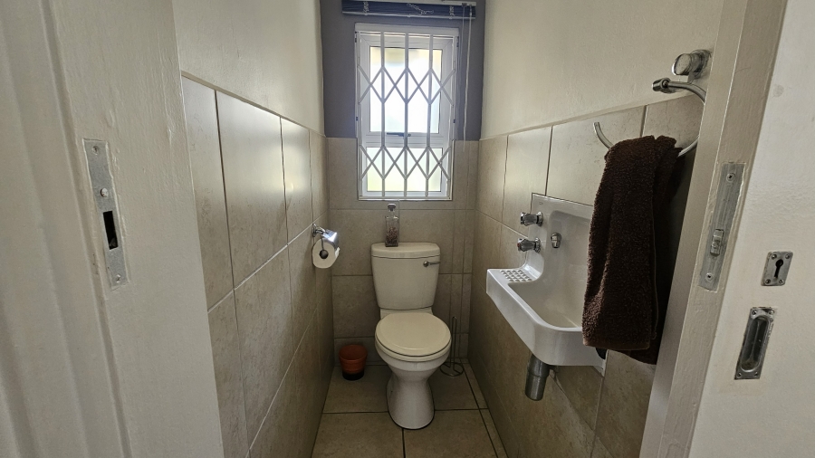 5 Bedroom Property for Sale in Ballito Central KwaZulu-Natal