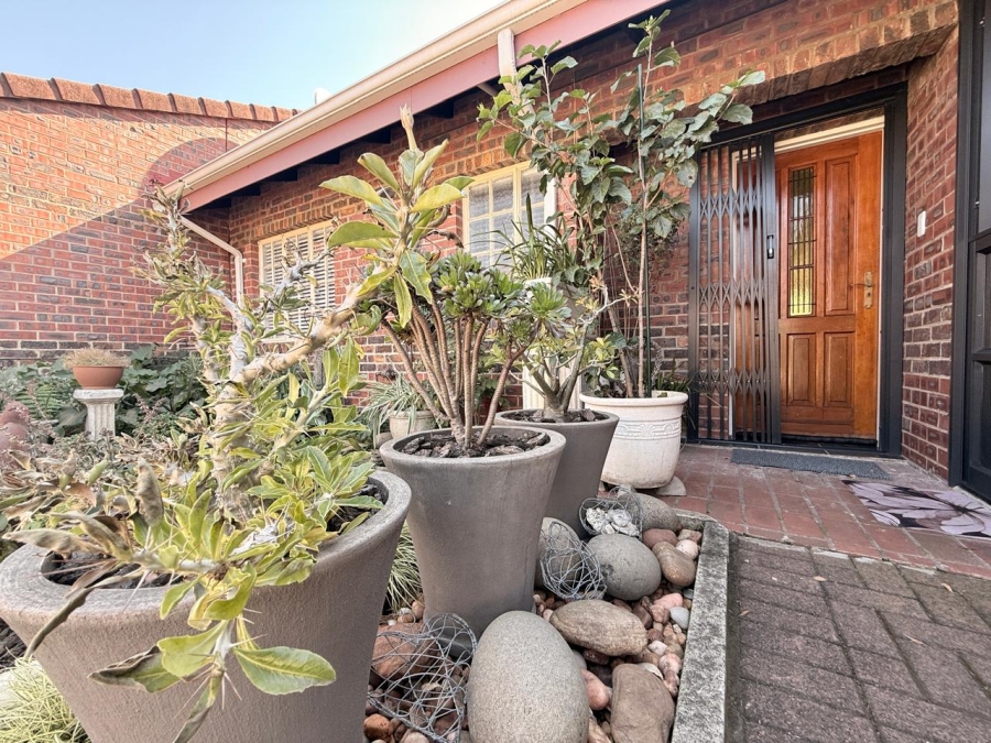 2 Bedroom Property for Sale in Newcastle KwaZulu-Natal
