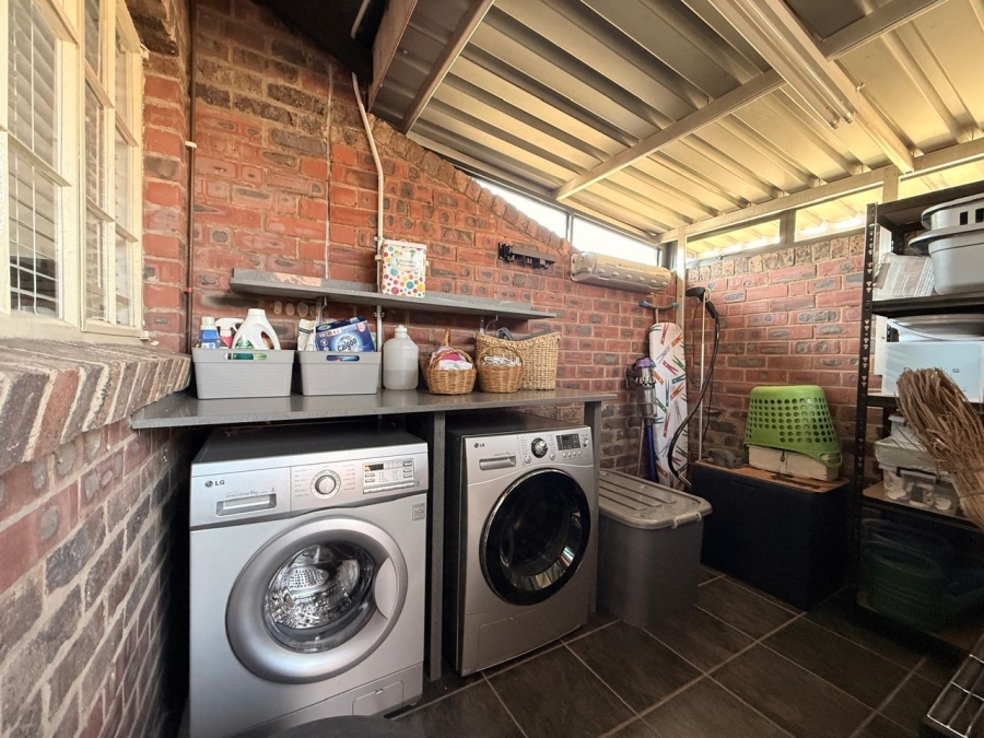 2 Bedroom Property for Sale in Newcastle KwaZulu-Natal
