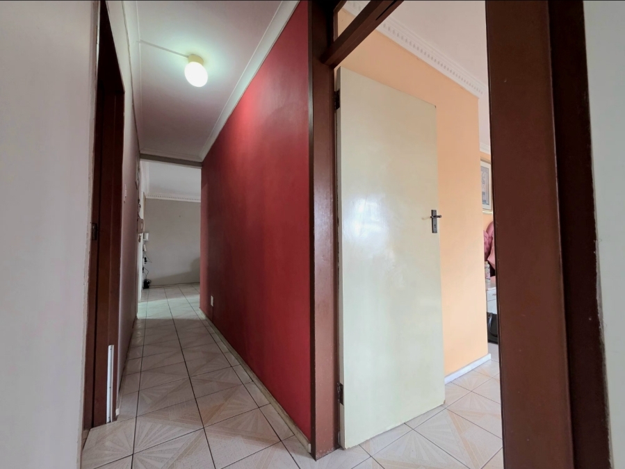 4 Bedroom Property for Sale in Lotus Park KwaZulu-Natal