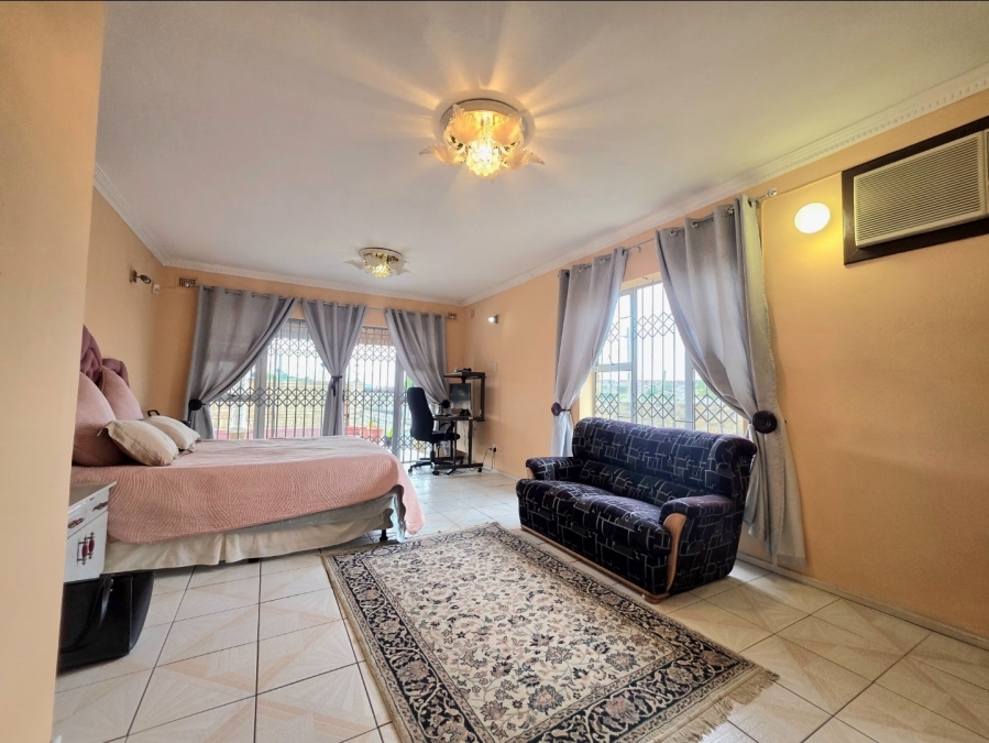 4 Bedroom Property for Sale in Lotus Park KwaZulu-Natal