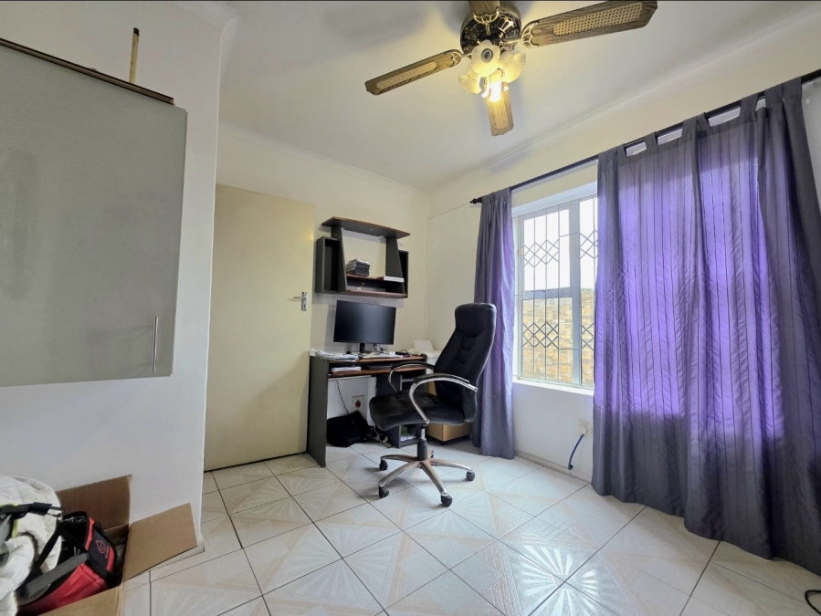 4 Bedroom Property for Sale in Lotus Park KwaZulu-Natal