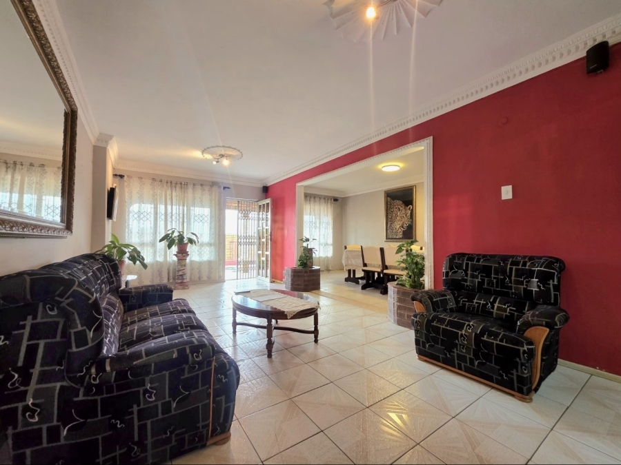 4 Bedroom Property for Sale in Lotus Park KwaZulu-Natal
