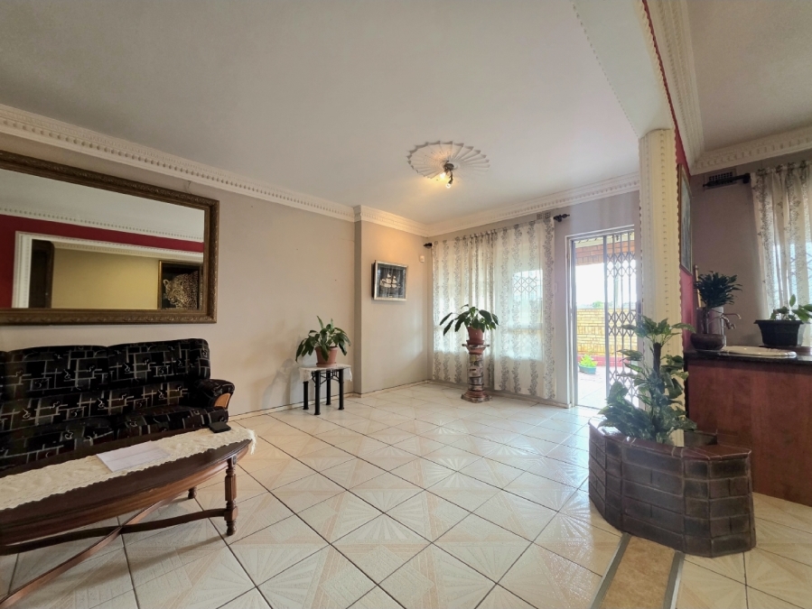 4 Bedroom Property for Sale in Lotus Park KwaZulu-Natal