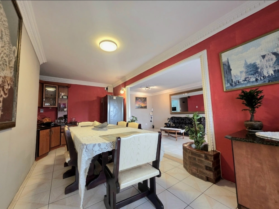 4 Bedroom Property for Sale in Lotus Park KwaZulu-Natal