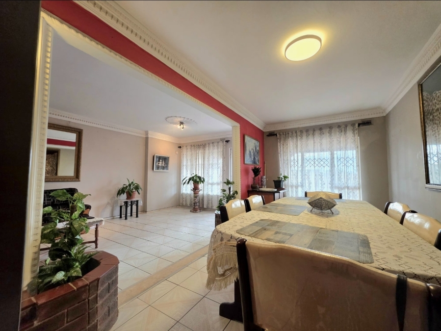 4 Bedroom Property for Sale in Lotus Park KwaZulu-Natal