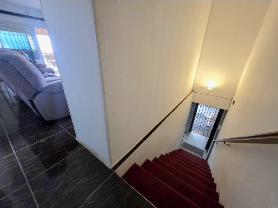 4 Bedroom Property for Sale in Lotus Park KwaZulu-Natal