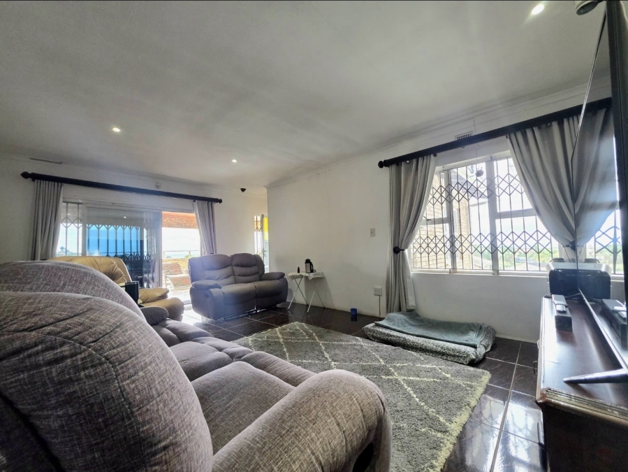4 Bedroom Property for Sale in Lotus Park KwaZulu-Natal