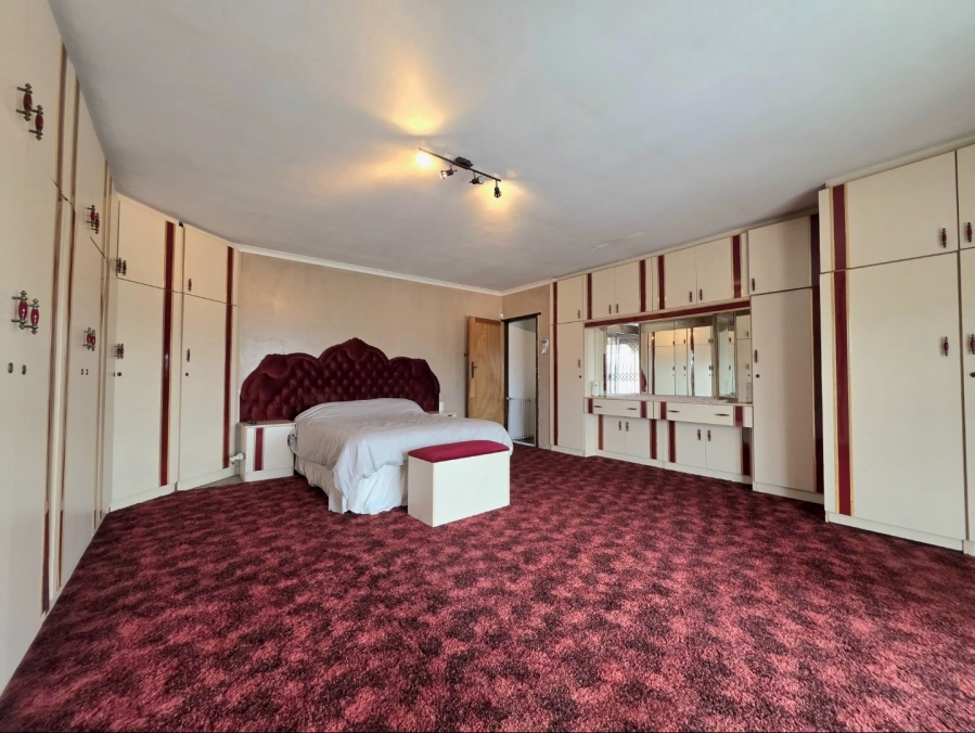 4 Bedroom Property for Sale in Lotus Park KwaZulu-Natal