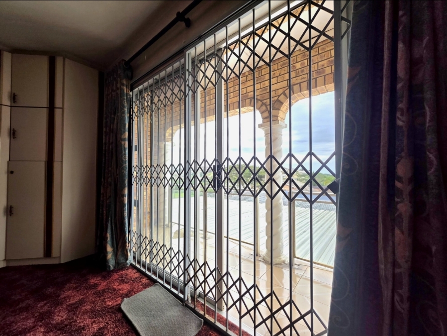 4 Bedroom Property for Sale in Lotus Park KwaZulu-Natal