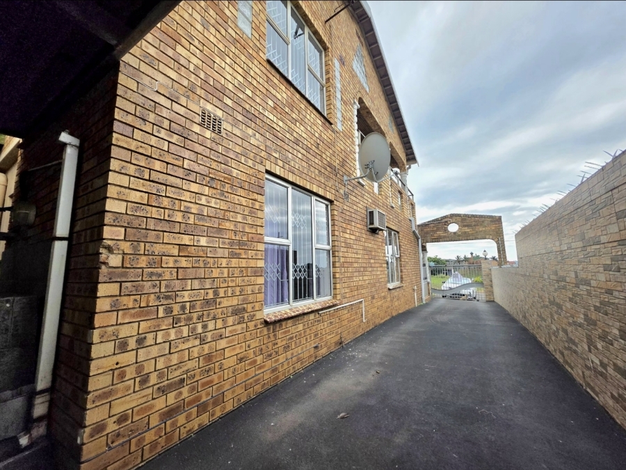 4 Bedroom Property for Sale in Lotus Park KwaZulu-Natal