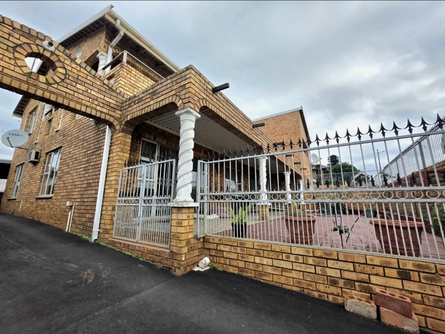 4 Bedroom Property for Sale in Lotus Park KwaZulu-Natal