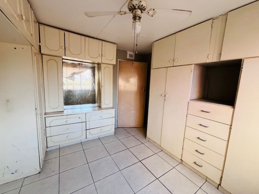 2 Bedroom Property for Sale in Austerville KwaZulu-Natal