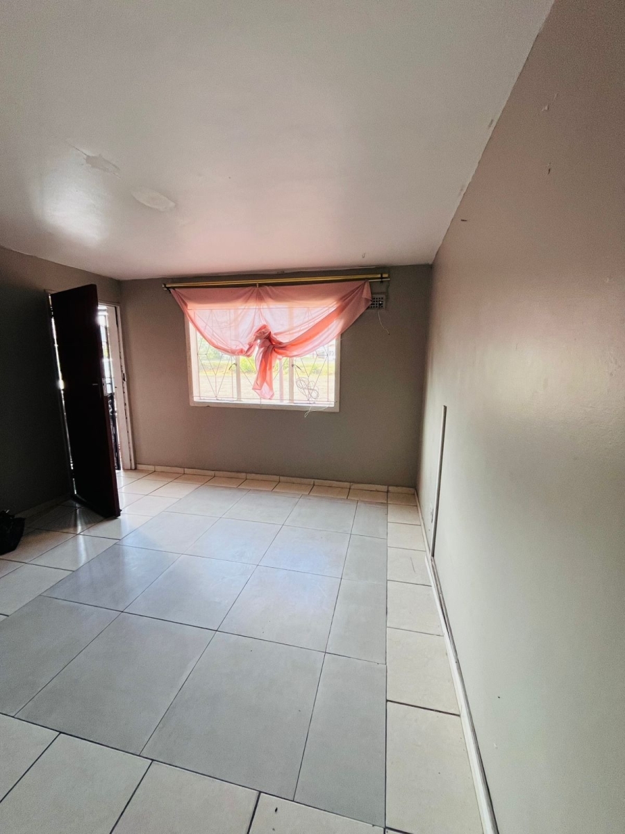 2 Bedroom Property for Sale in Austerville KwaZulu-Natal