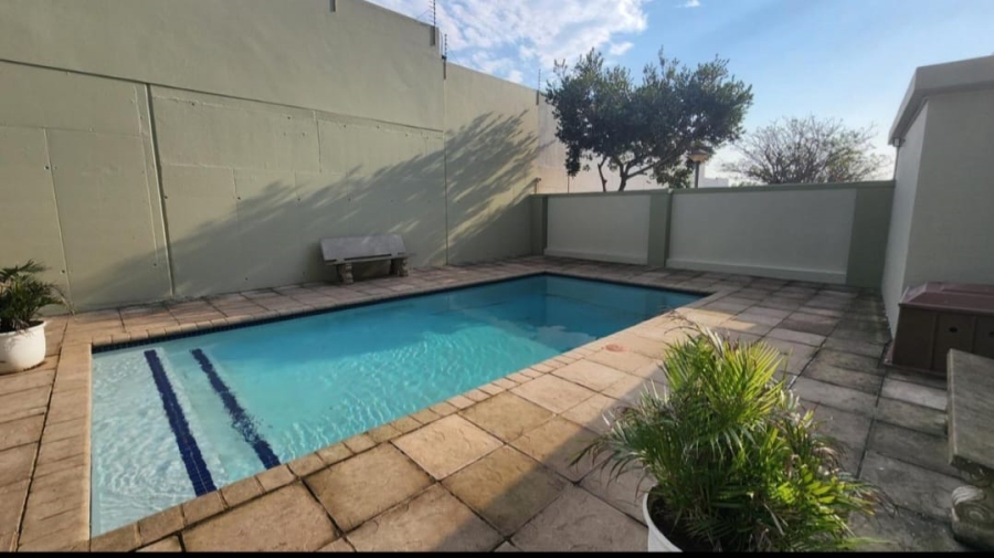 2 Bedroom Property for Sale in Umhlanga Ridge KwaZulu-Natal