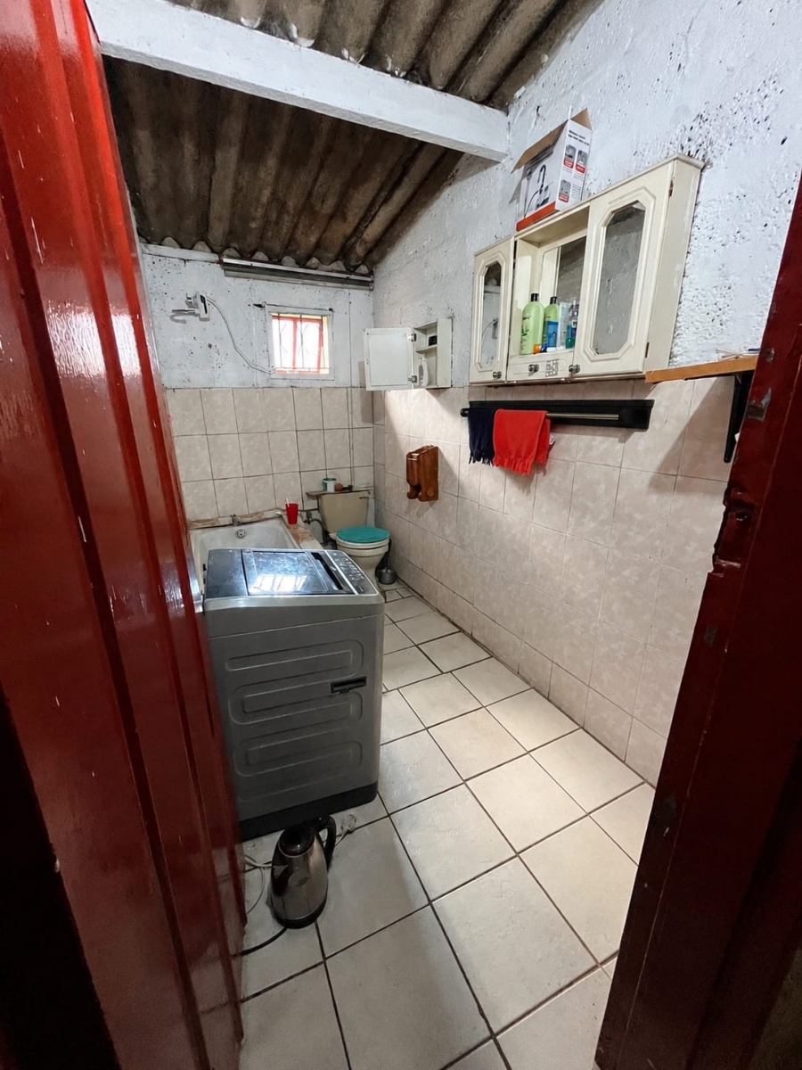 2 Bedroom Property for Sale in Kwandengezi KwaZulu-Natal