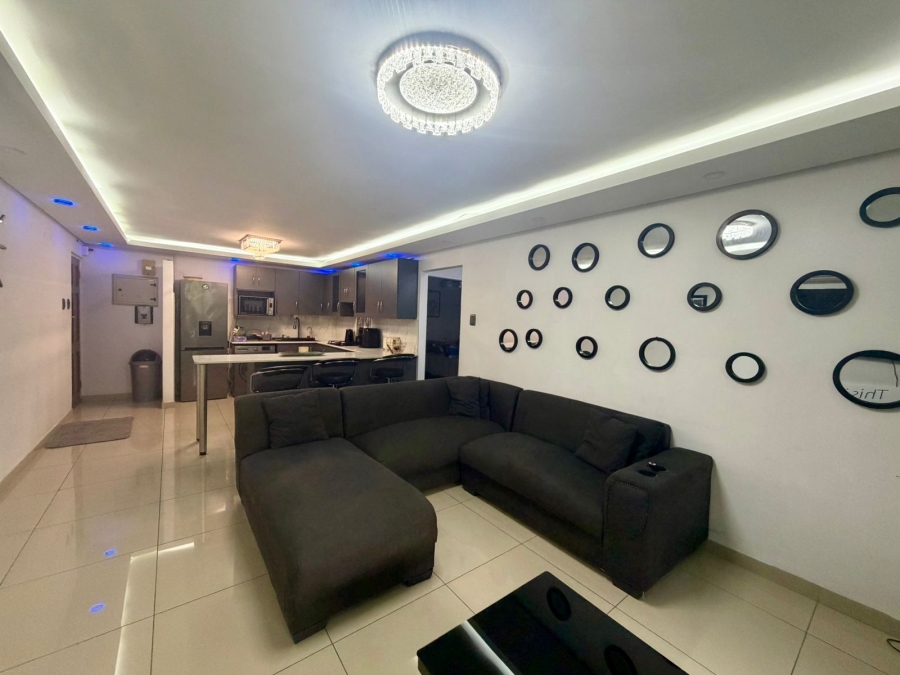 2 Bedroom Property for Sale in Meer En See KwaZulu-Natal