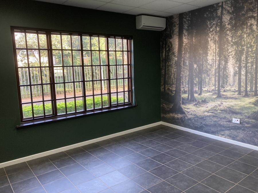 To Let Commercial Property for Rent in Gillitts KwaZulu-Natal
