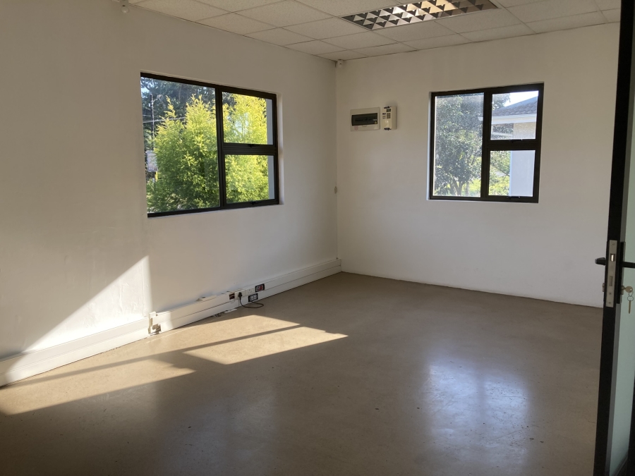 To Let Commercial Property for Rent in Gillitts KwaZulu-Natal