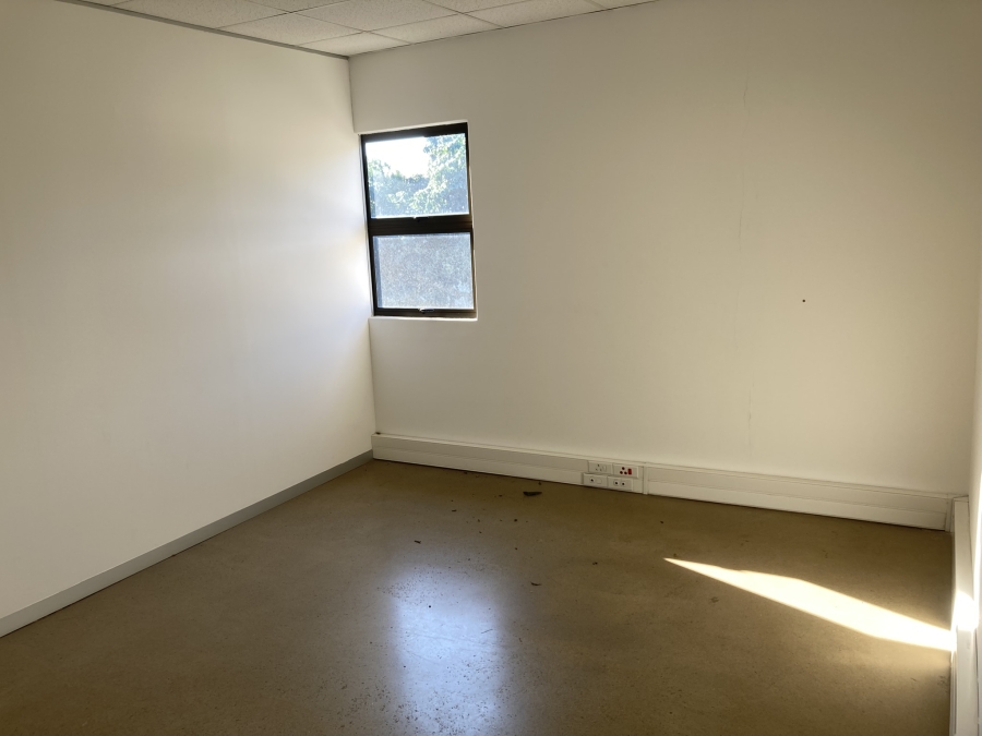 To Let Commercial Property for Rent in Gillitts KwaZulu-Natal