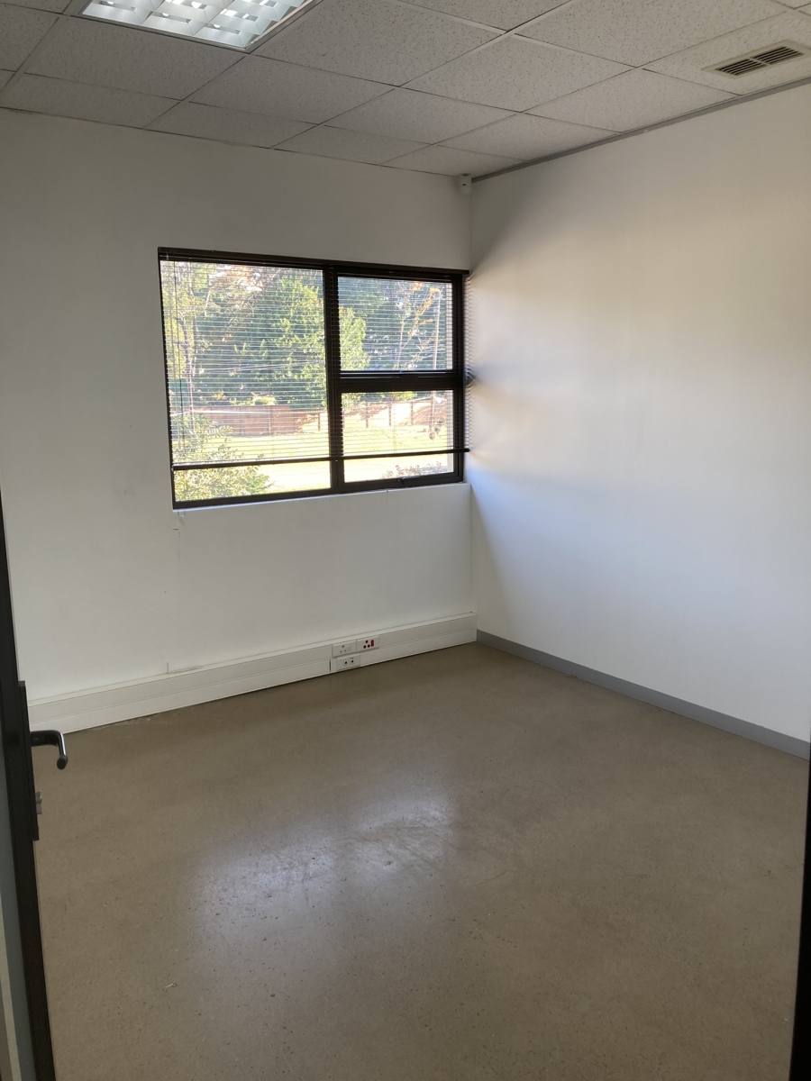 To Let Commercial Property for Rent in Gillitts KwaZulu-Natal