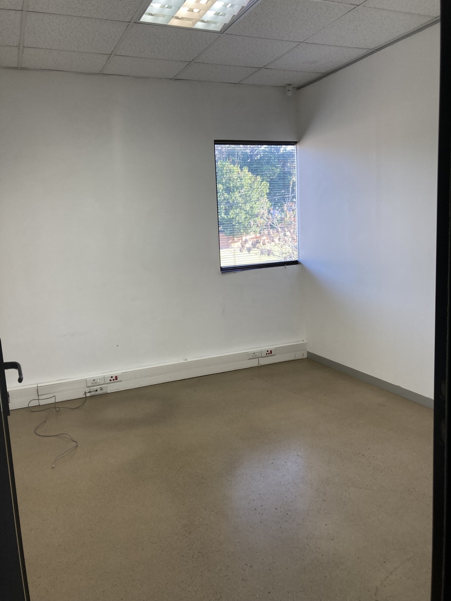 To Let Commercial Property for Rent in Gillitts KwaZulu-Natal