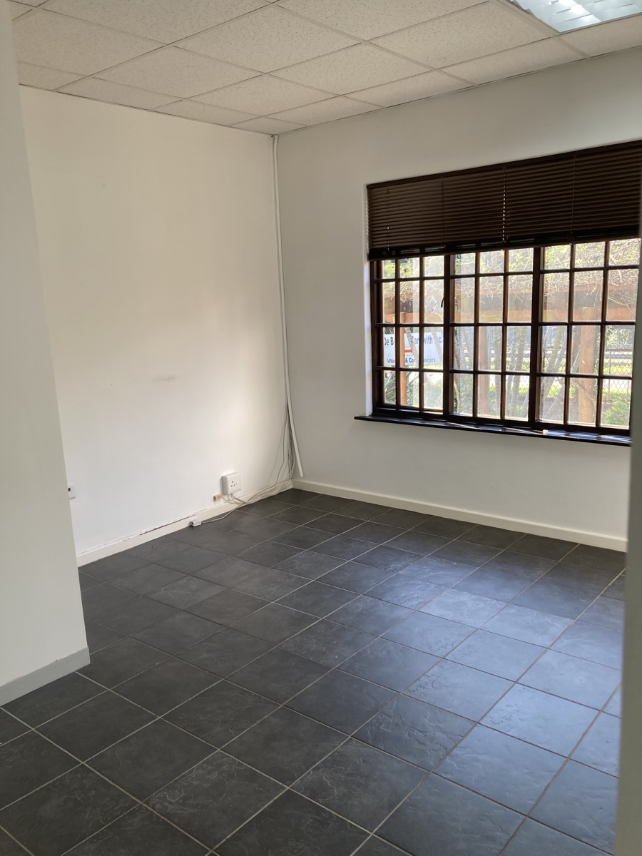 To Let Commercial Property for Rent in Gillitts KwaZulu-Natal