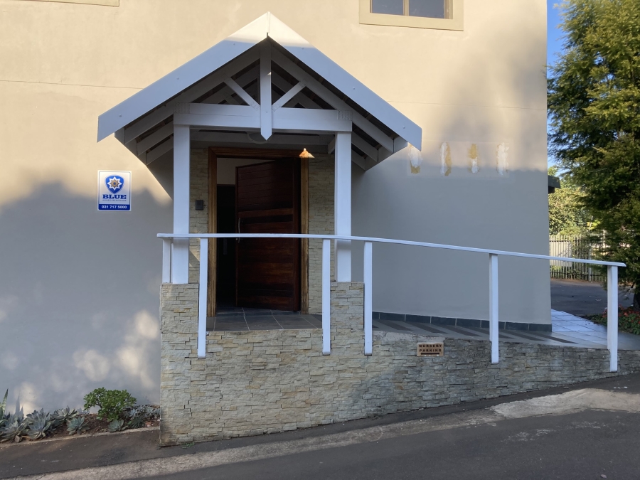 To Let Commercial Property for Rent in Gillitts KwaZulu-Natal