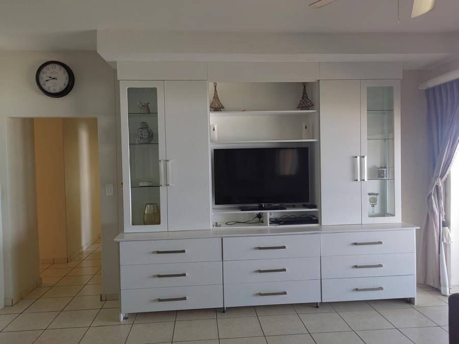 4 Bedroom Property for Sale in Lawrence Rocks KwaZulu-Natal