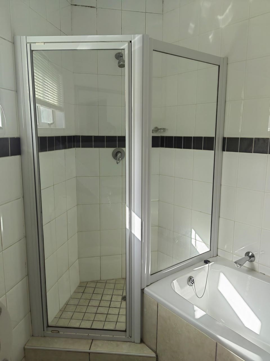 4 Bedroom Property for Sale in Lawrence Rocks KwaZulu-Natal