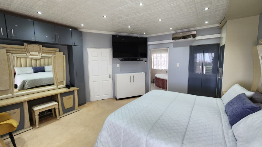4 Bedroom Property for Sale in Escombe KwaZulu-Natal