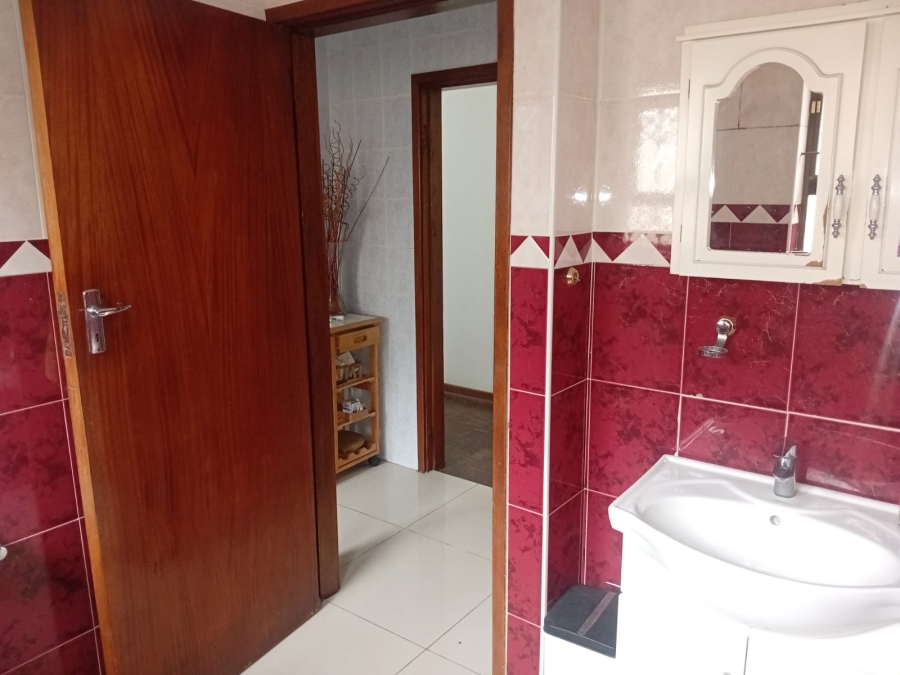 4 Bedroom Property for Sale in Isipingo Hills KwaZulu-Natal