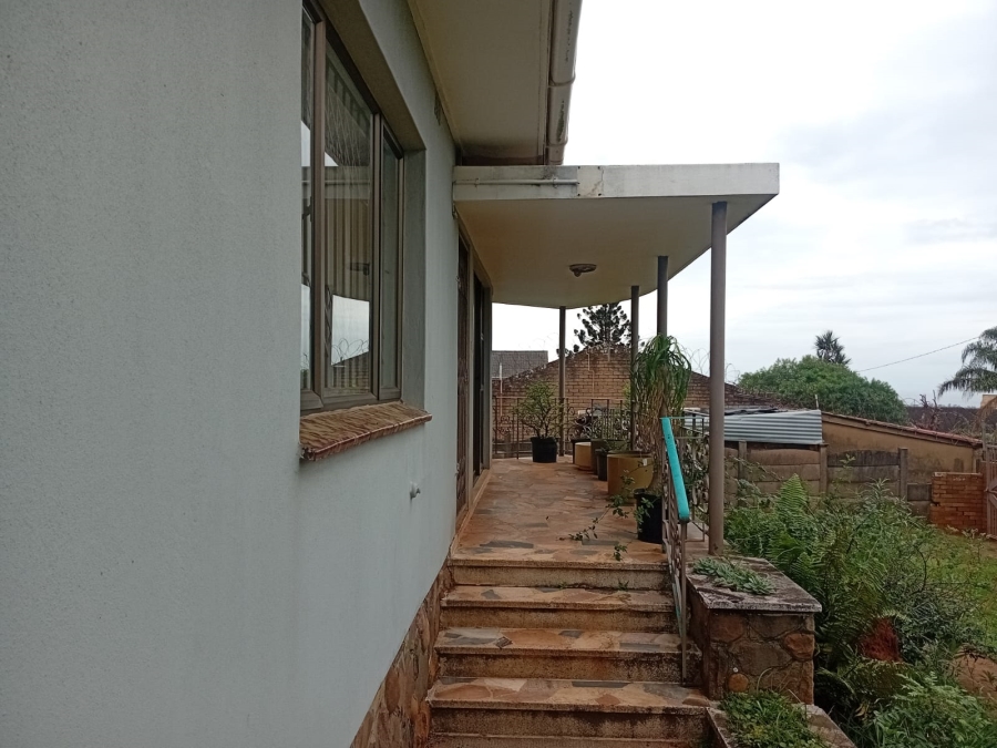 4 Bedroom Property for Sale in Isipingo Hills KwaZulu-Natal