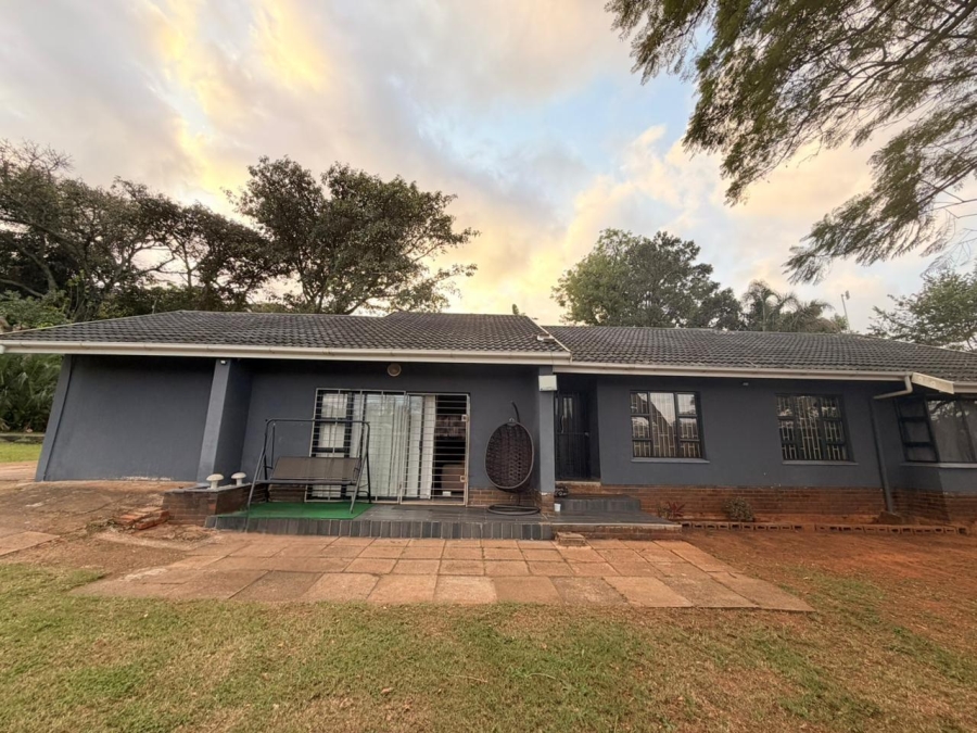 4 Bedroom Property for Sale in Amanzimtoti KwaZulu-Natal