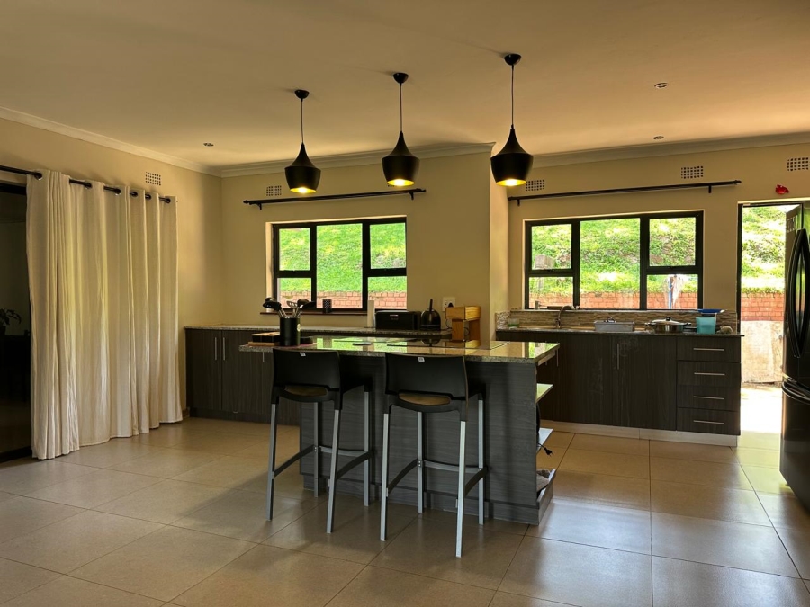 4 Bedroom Property for Sale in Amanzimtoti KwaZulu-Natal