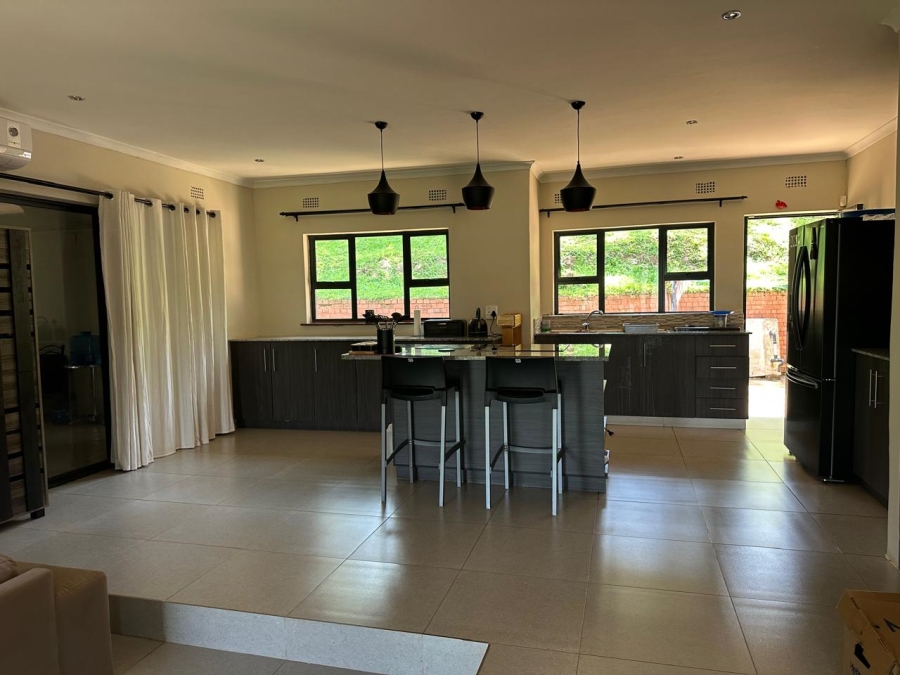 4 Bedroom Property for Sale in Amanzimtoti KwaZulu-Natal