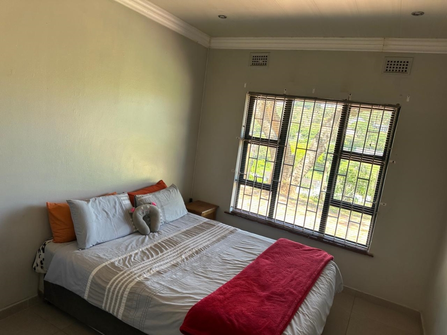 4 Bedroom Property for Sale in Amanzimtoti KwaZulu-Natal
