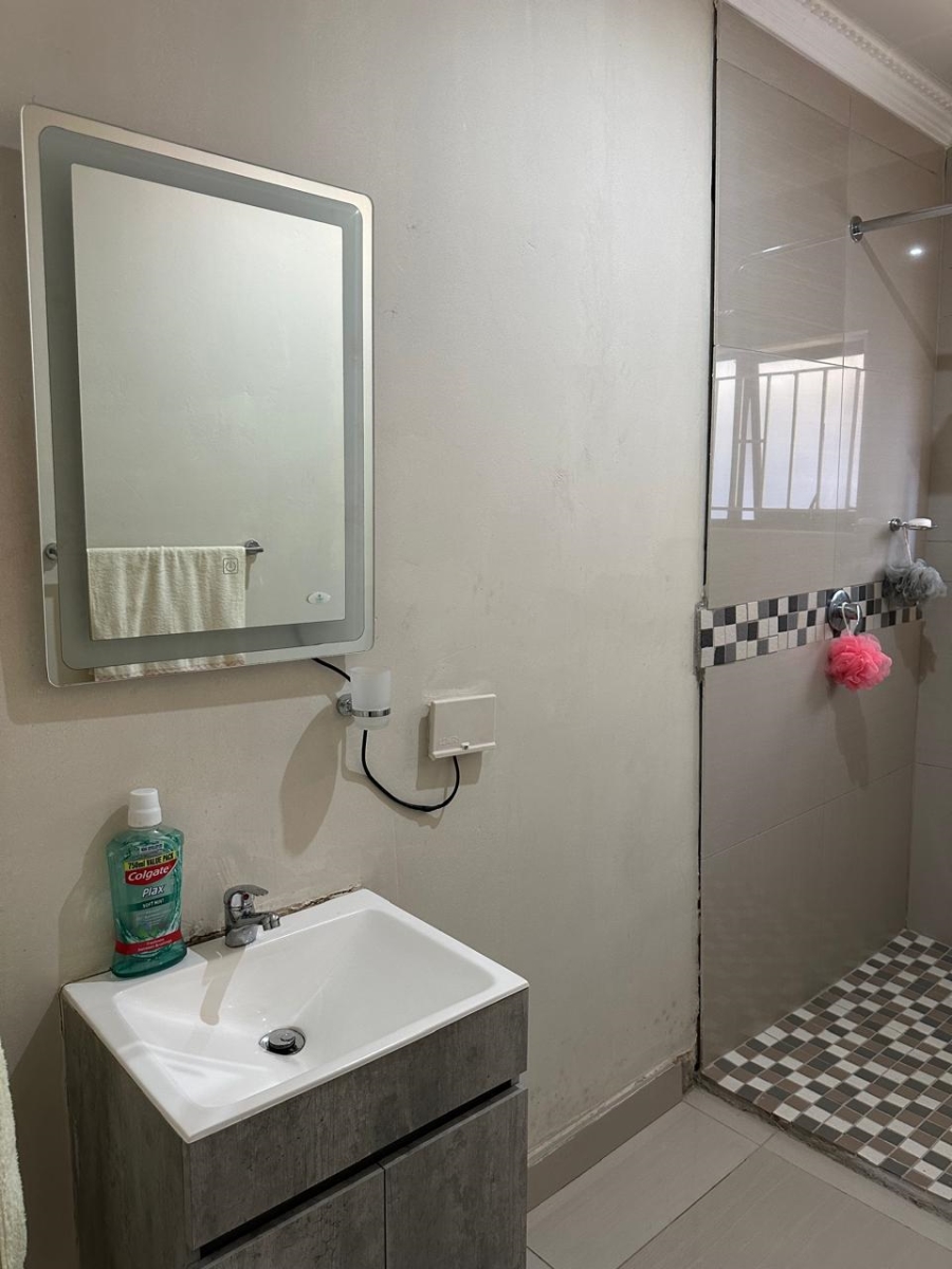 4 Bedroom Property for Sale in Amanzimtoti KwaZulu-Natal